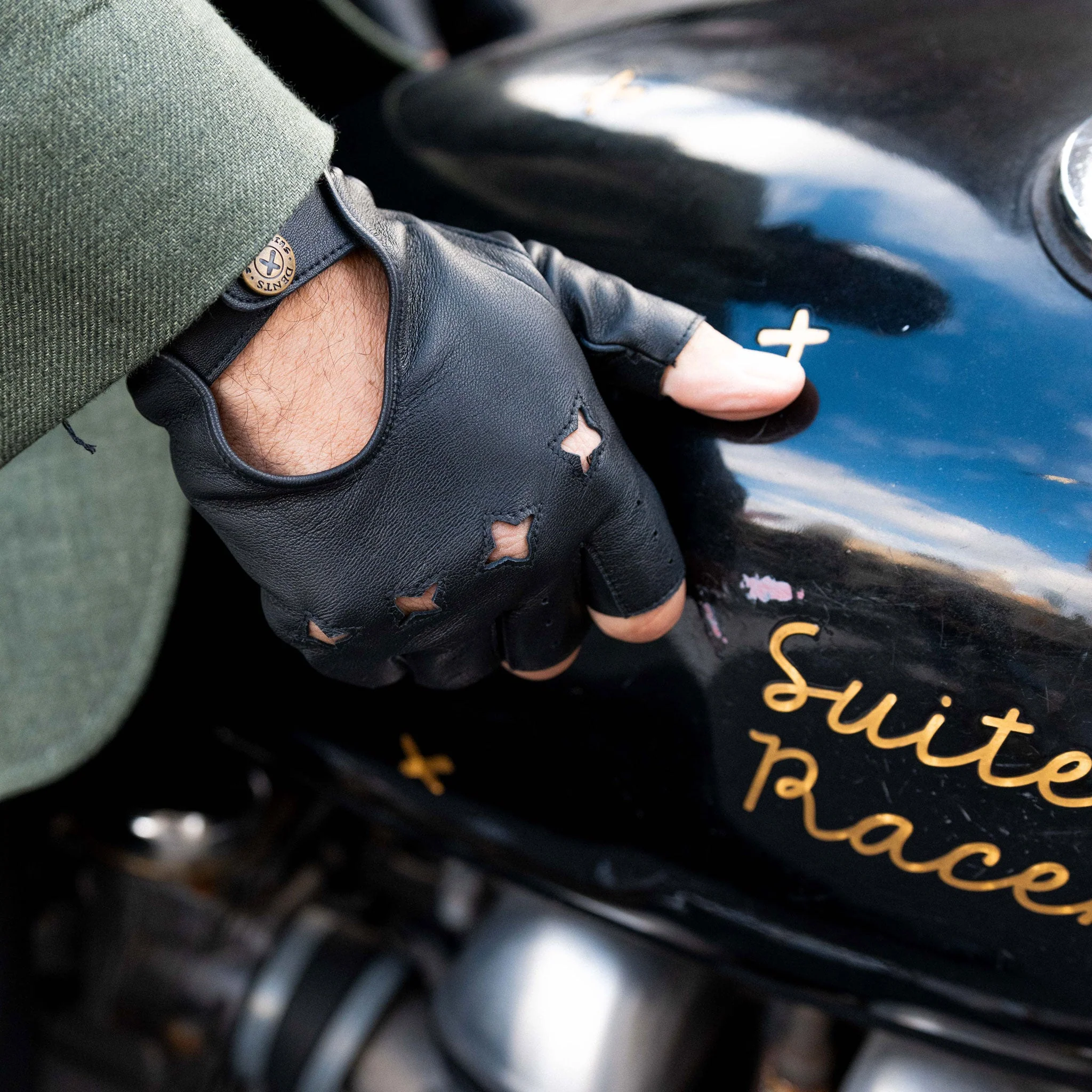 Men’s The Suited Racer Fingerless Water-Resistant Leather Driving Gloves - Image 3