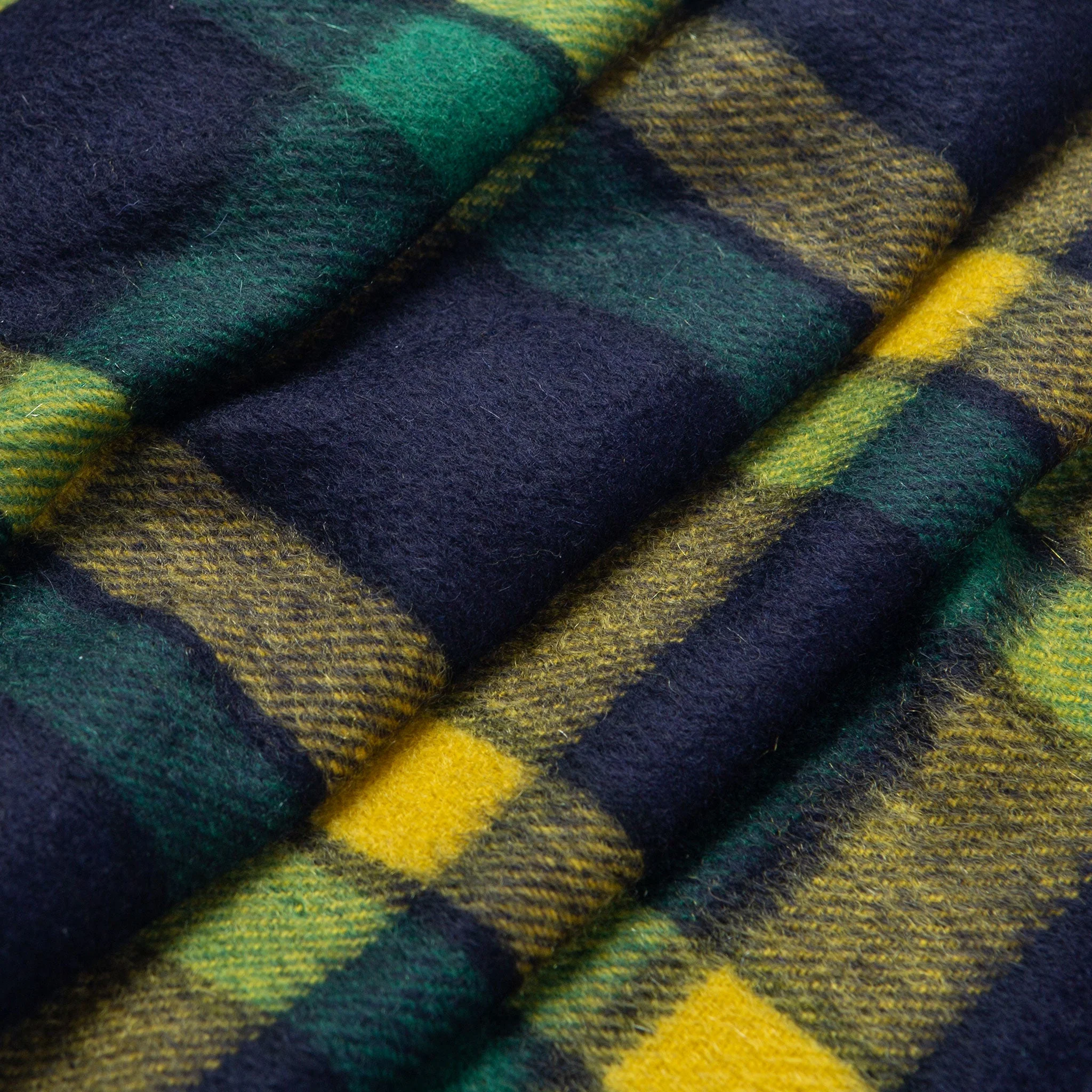 Heritage Bold Check Cashmere Scarf with Tassels and Gift Box - Image 10