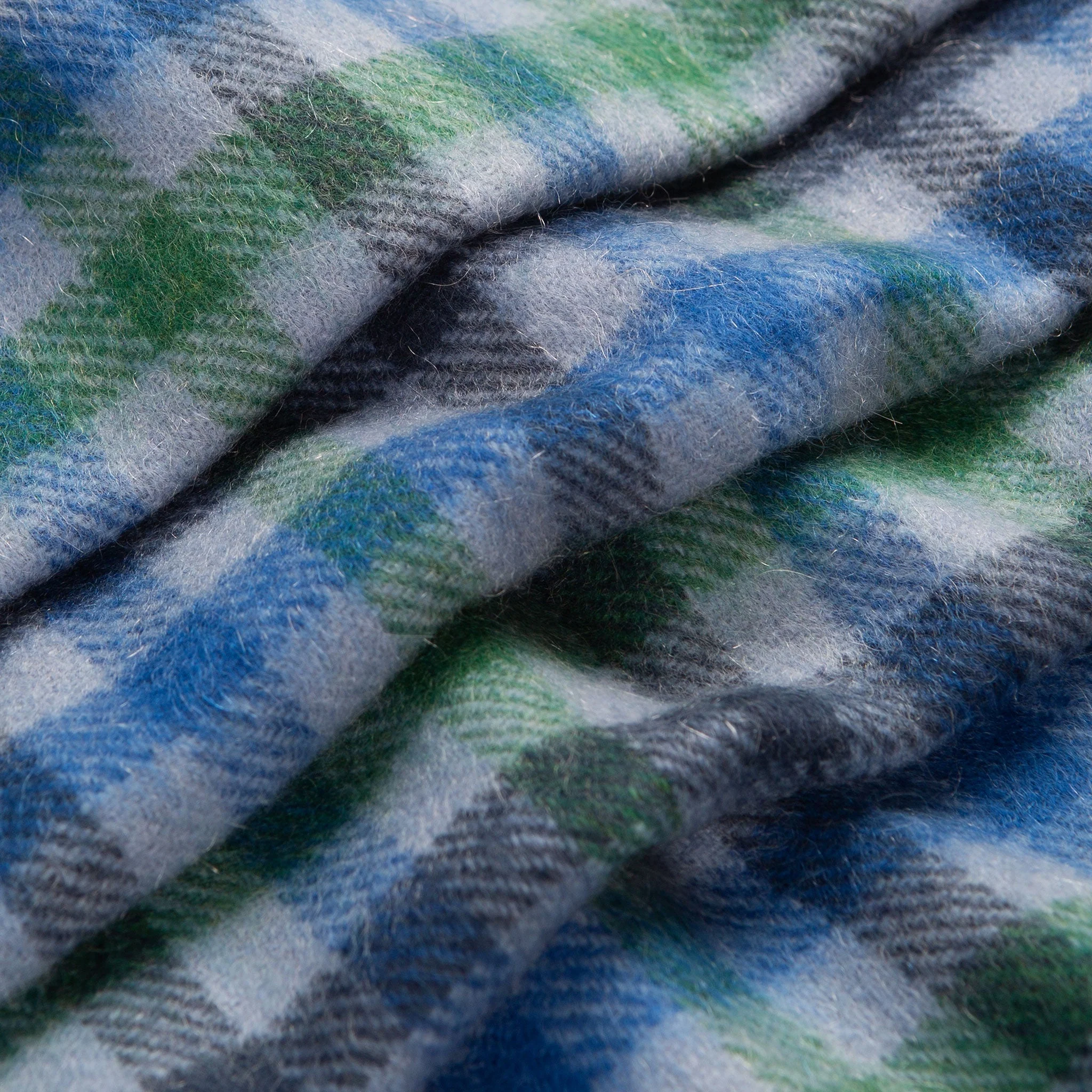 Heritage Bold Check Cashmere Scarf with Tassels and Gift Box - Image 23