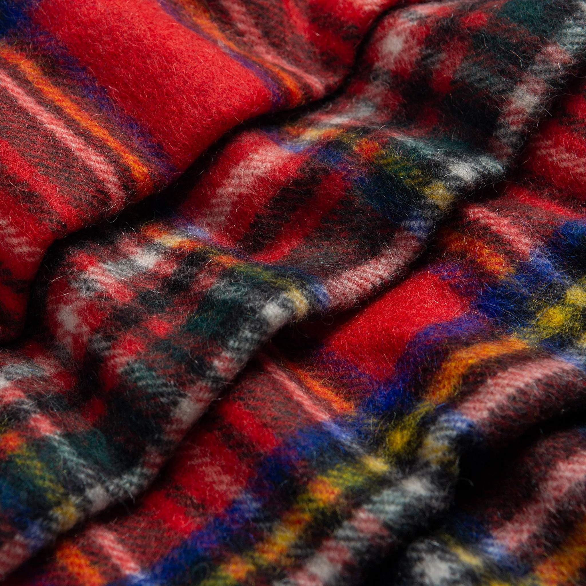 Heritage Tartan Check Cashmere Scarf with Tassels and Gift Box - Image 9