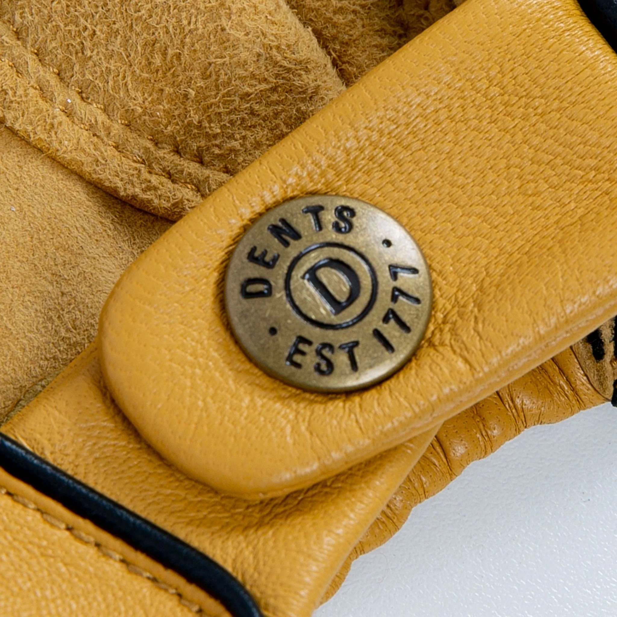 Men's Classic Leather Driving Gloves - Image 36