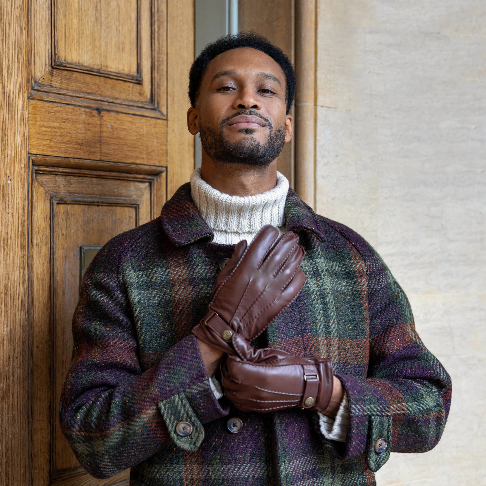 Men's Handsewn Three-Point Wool and Cashmere Blend-Lined Leather Gloves - Image 14