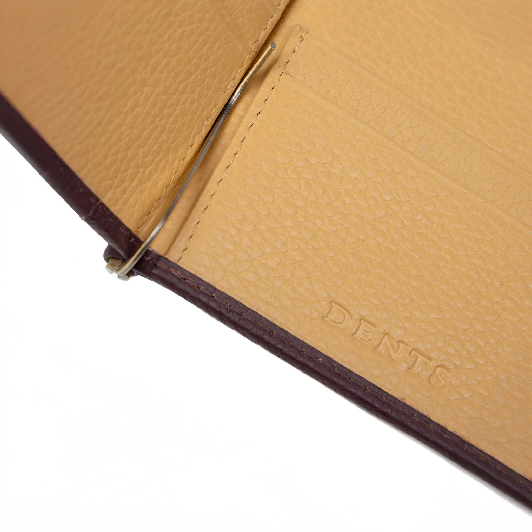 Men's Pebble Grain Leather Bifold Wallet with Money Clip and RFID Blocking - Image 9