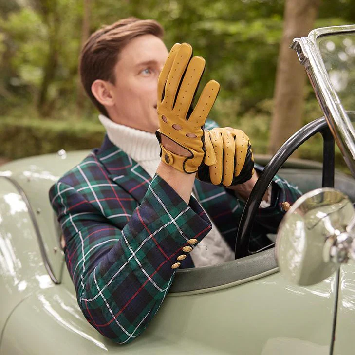 Men's Touchscreen Leather Driving Gloves - Image 12