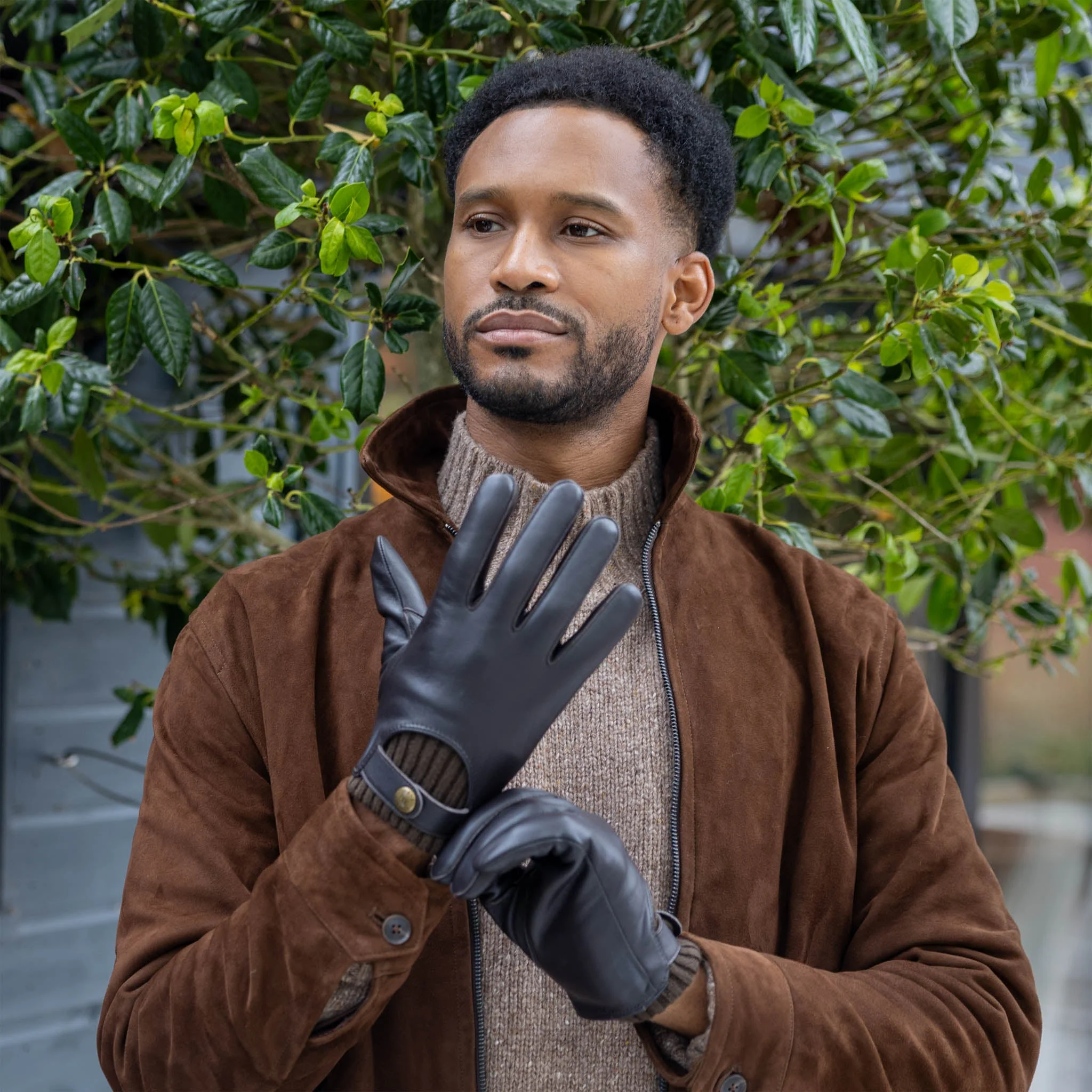 Men's Touchscreen Lined Leather Gloves with Knitted Cuffs - Image 4