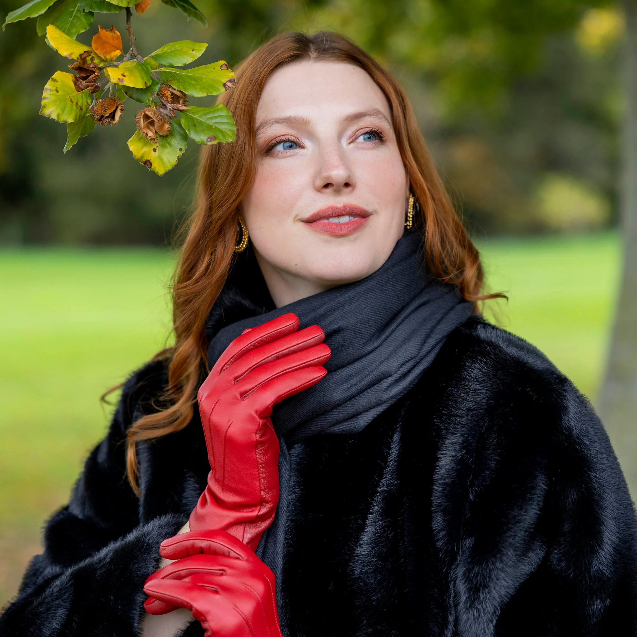 Heritage Plain Cashmere Scarf with Tassels and Gift Box - Image 35