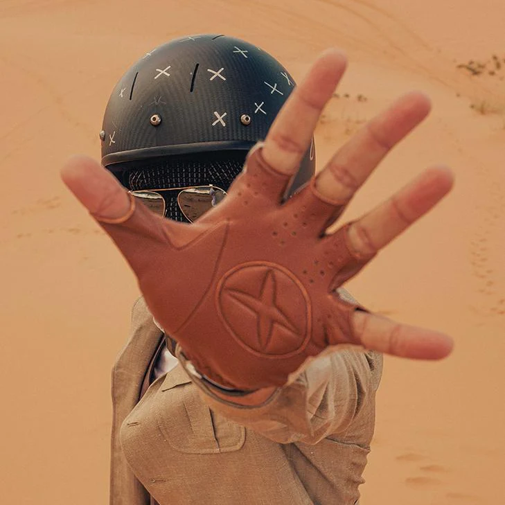 Men's The Suited Racer Fingerless Crochet-Back Leather Driving Gloves - Image 15