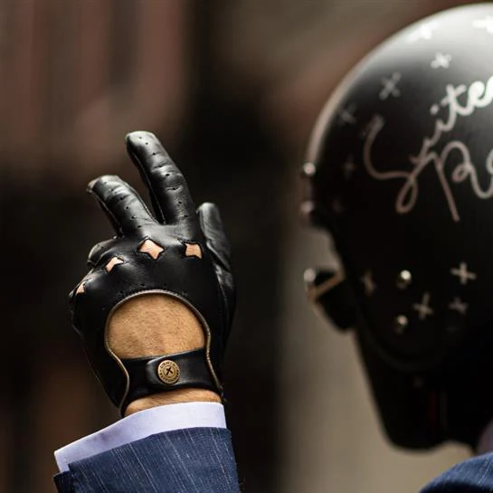 Men's The Suited Racer Touchscreen Leather Driving Gloves - Image 22