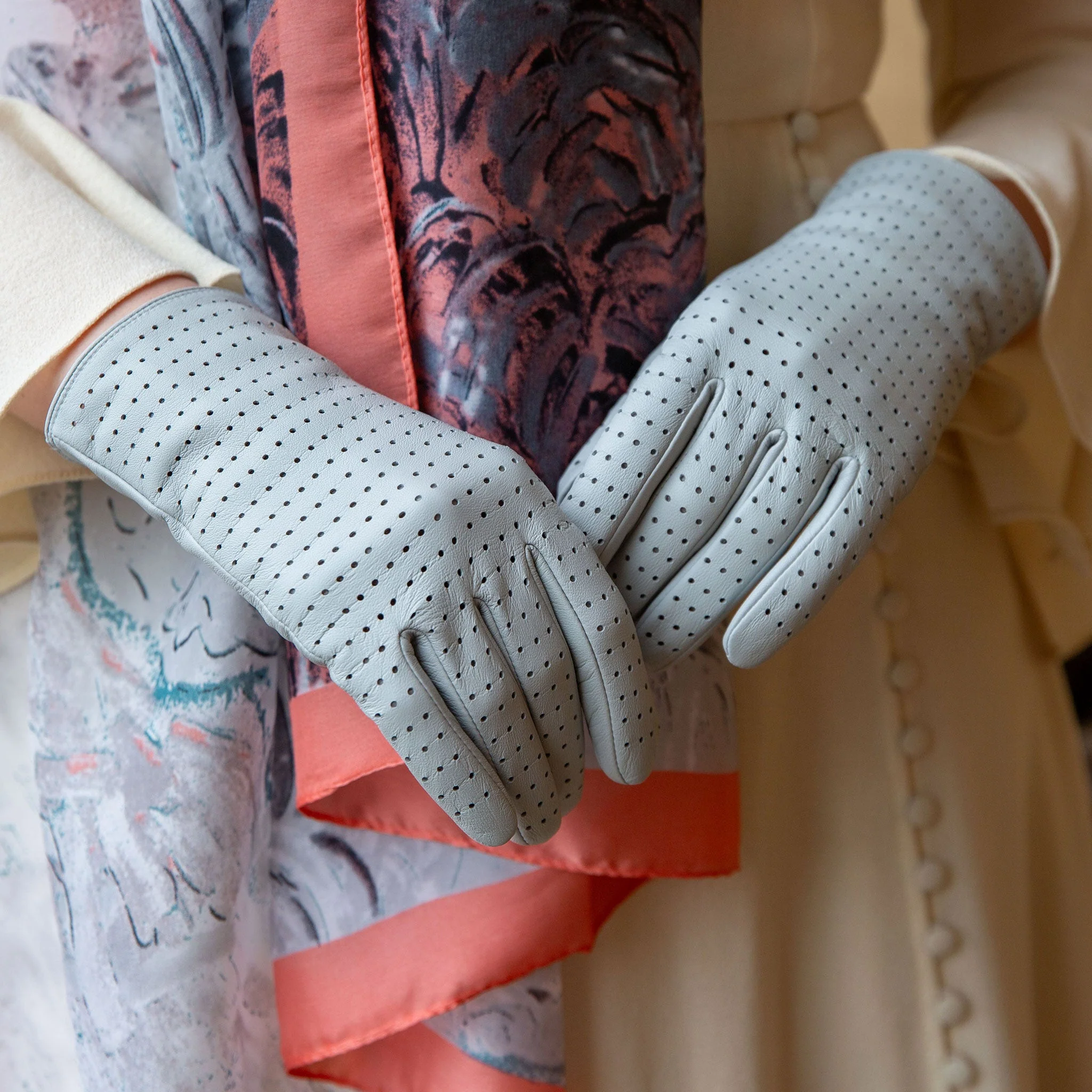 Women’s Perforated Leather Gloves - Image 14