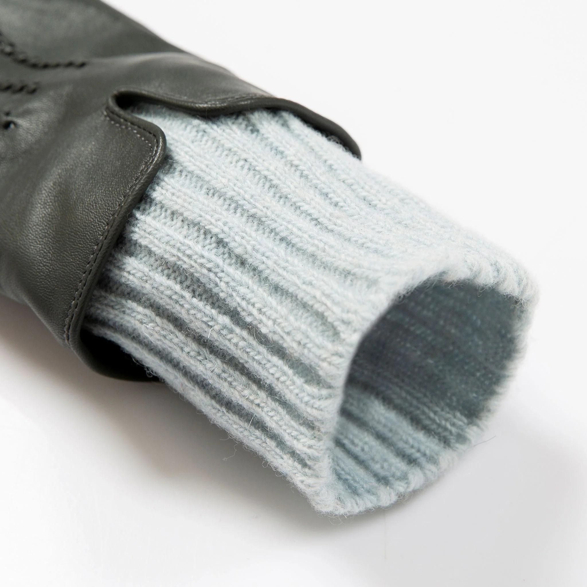 Women’s Three-Point Wool Blend-Lined Leather Gloves with Knitted Cuffs - Image 24