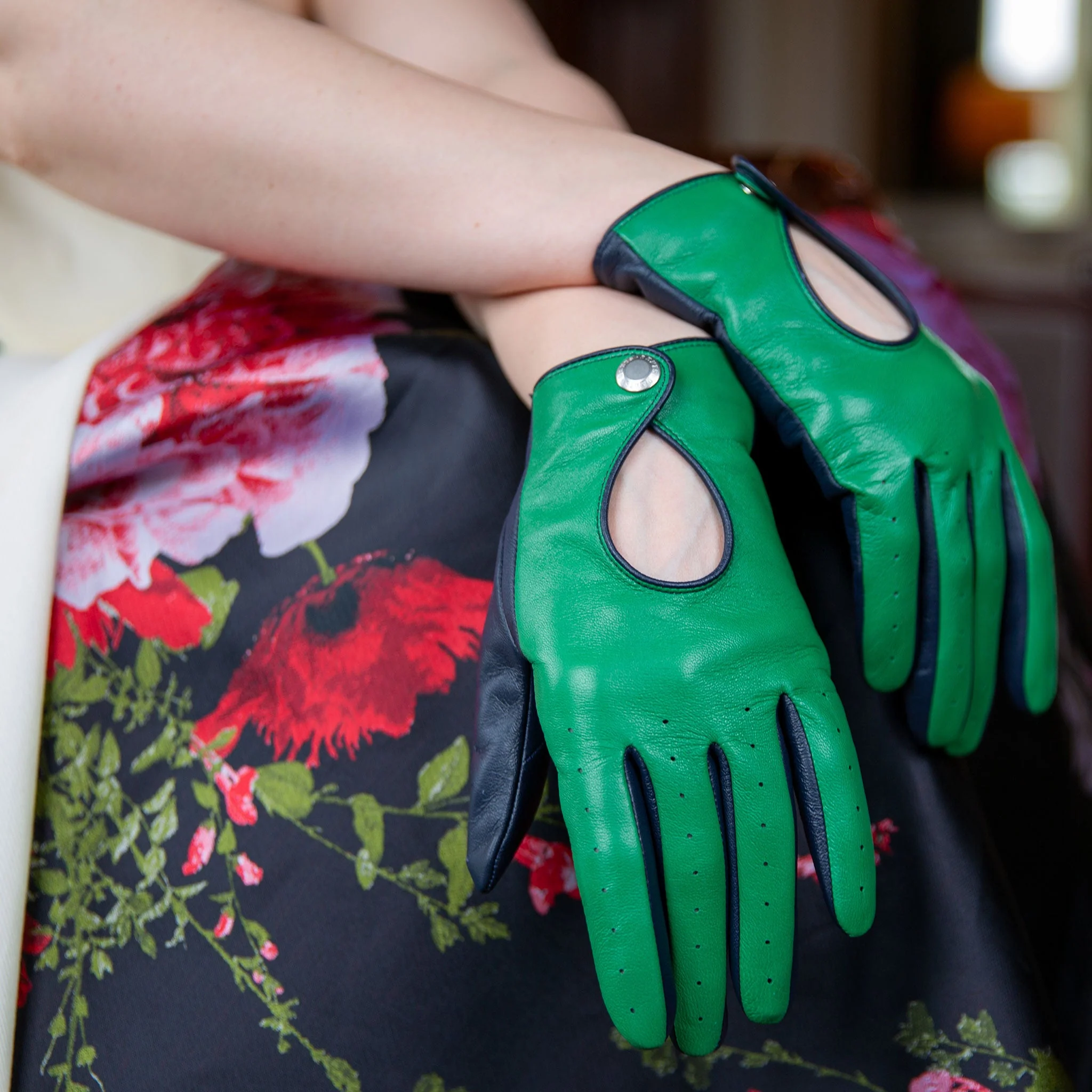 Women’s Touchscreen Leather Driving Gloves - Image 3