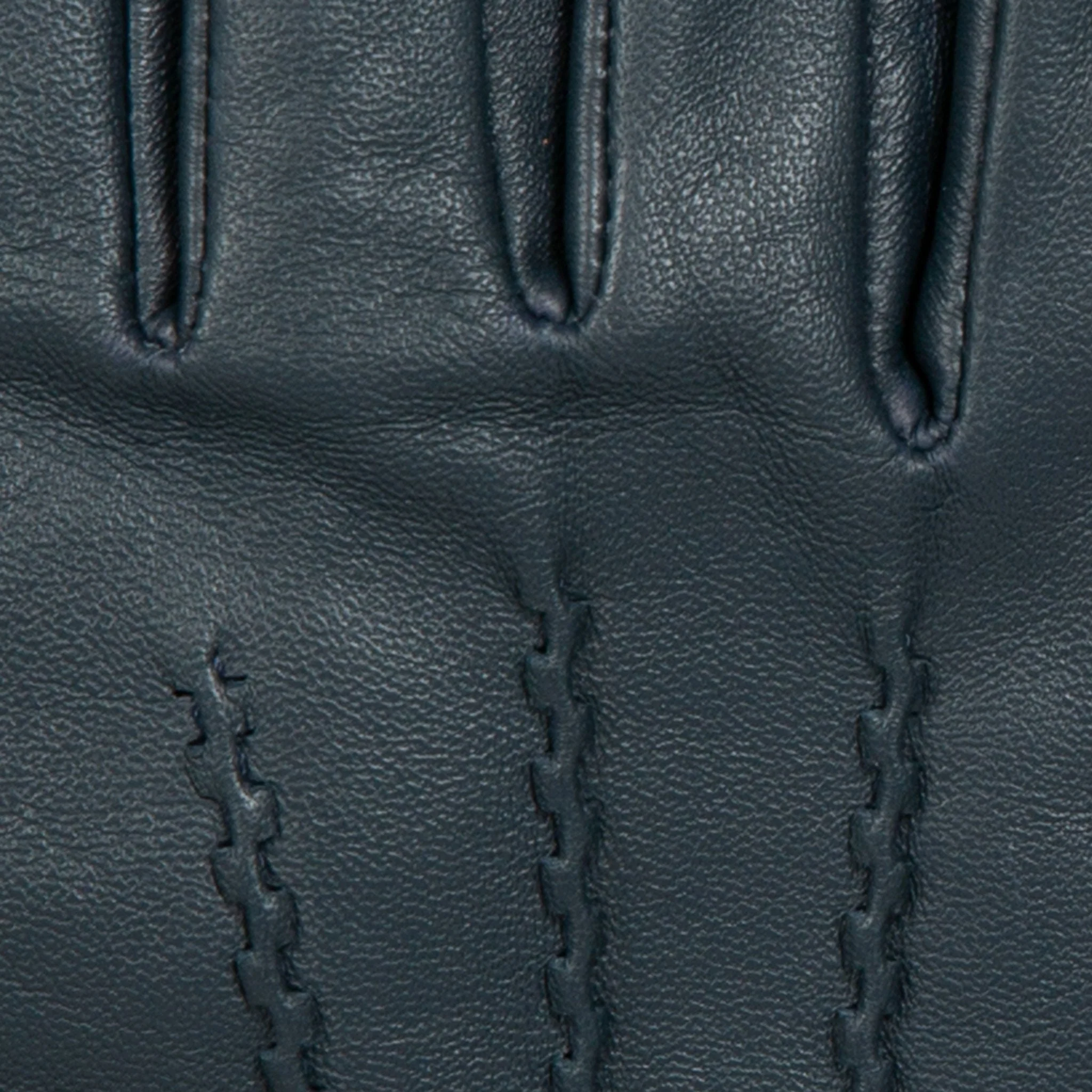 Women’s Three-Point Wool Blend-Lined Leather Gloves with Knitted Cuffs - Image 17