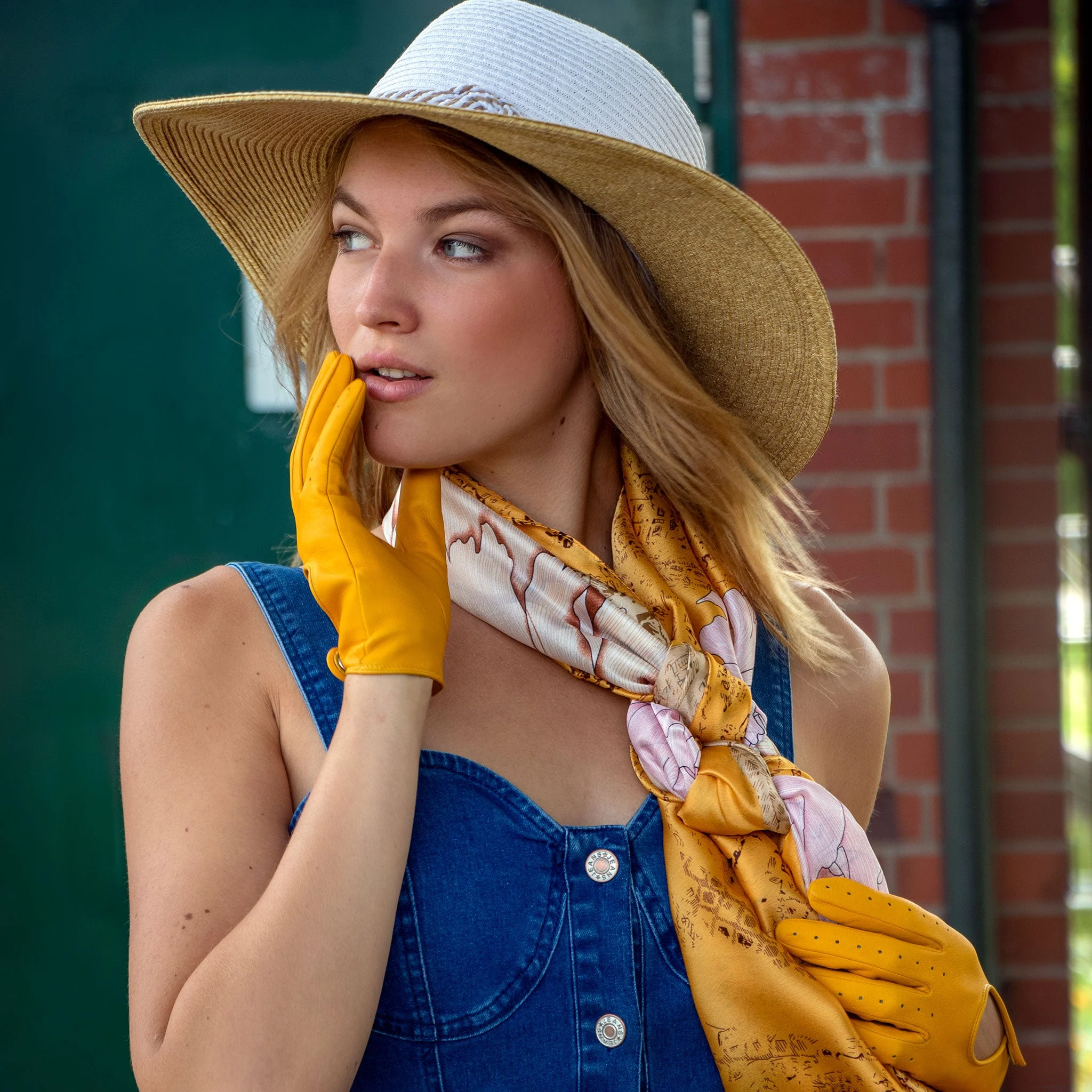 Women's Leather Driving Gloves - Image 105