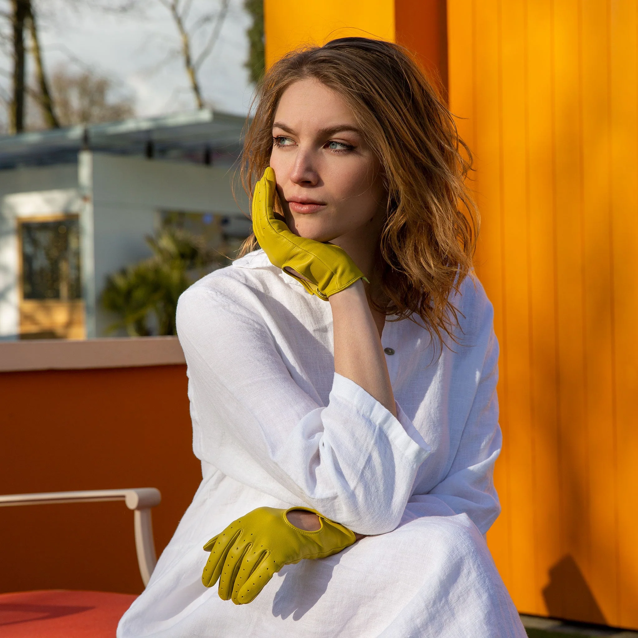 Women's Leather Driving Gloves - Image 128