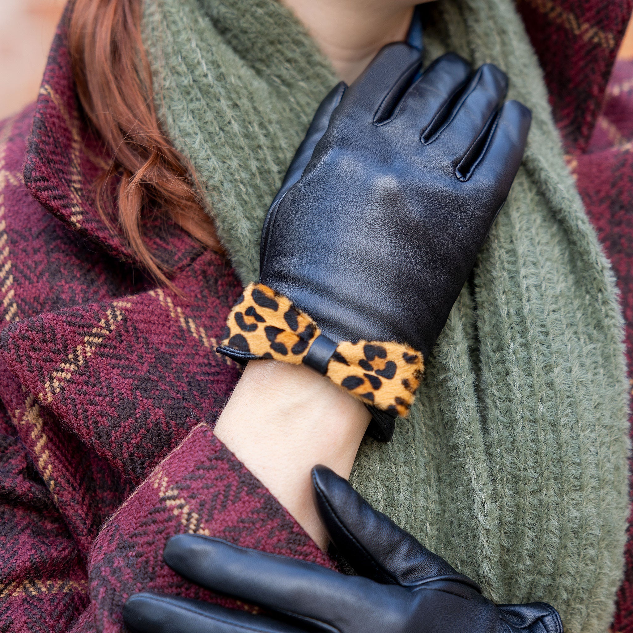 Women's Touchscreen Water-Resistant Lined Leather Gloves with Bow - Image 3
